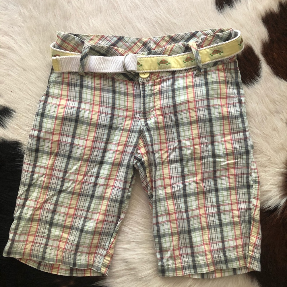 Plaid belted Bermuda shorts